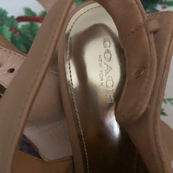 Coach , new heel sandals, - Picture 2 of 5